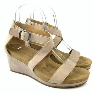 Lucky brand wedges size 6 36 Kenadee taupe suede
